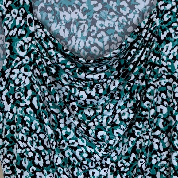 Kasper 2pc Green Blazer Jacket with Matching Pullover Sleeveless Floral Blouse - Picture 12 of 16